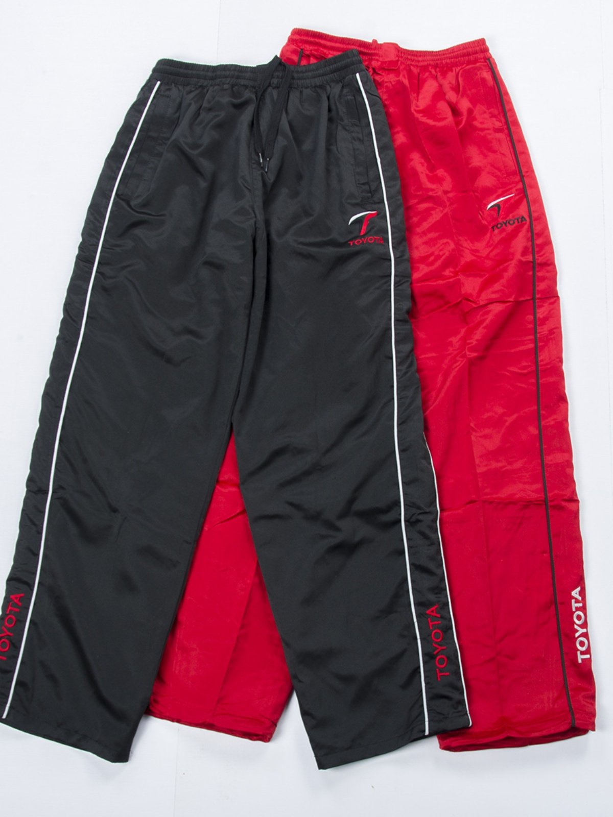 Pantalones TOYOTA Estilo Urbano Moderno