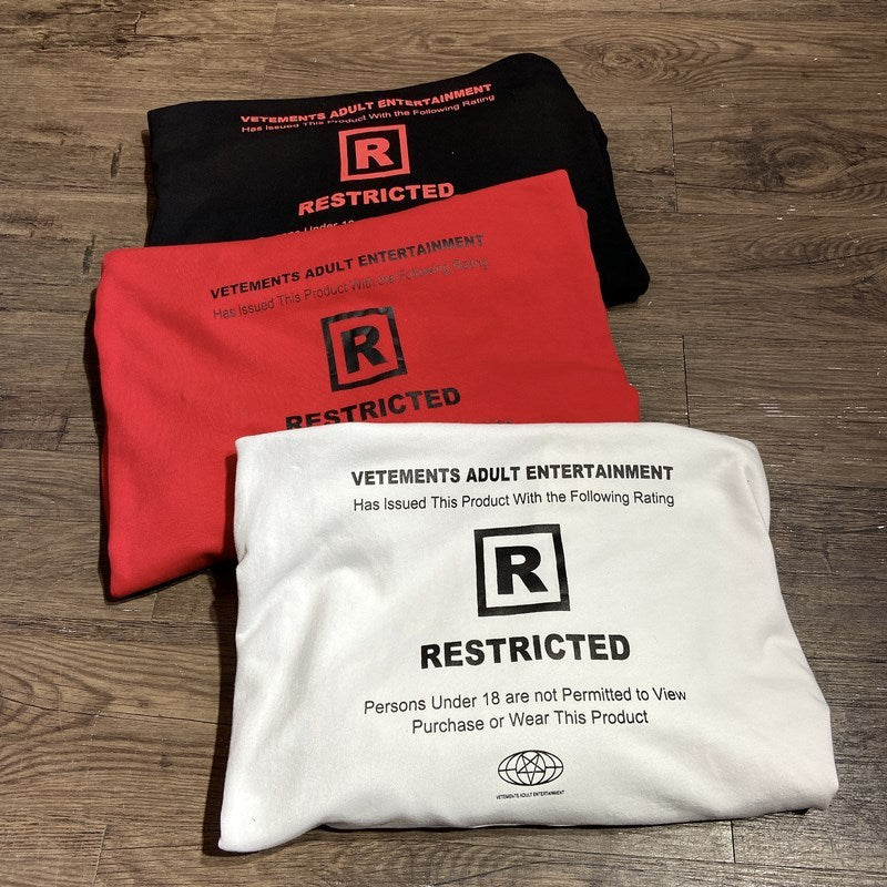 VETE*ENTS HOODIE Imagen secundaria del producto