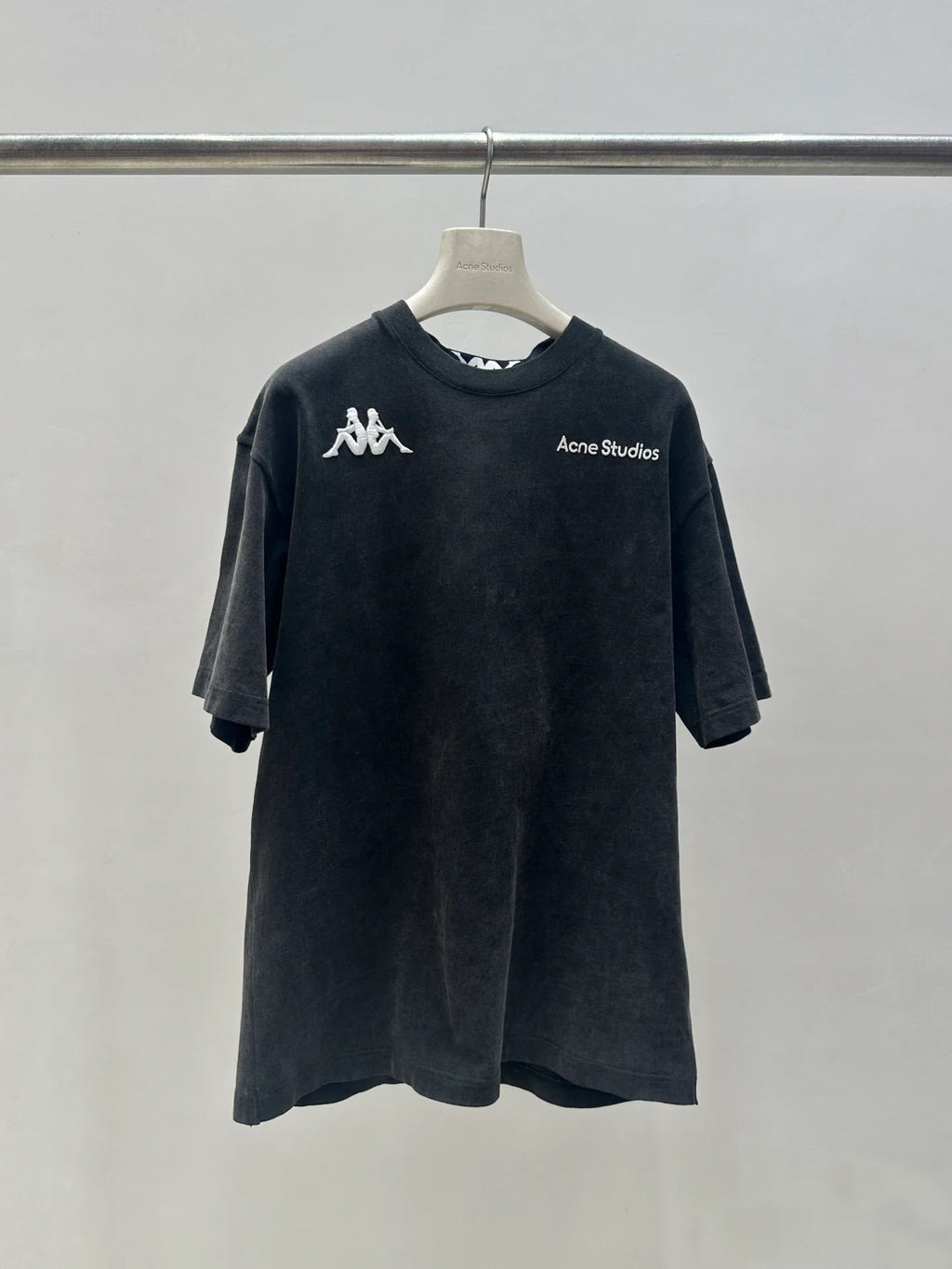 Camiseta AC Deportiva Parches Bordados