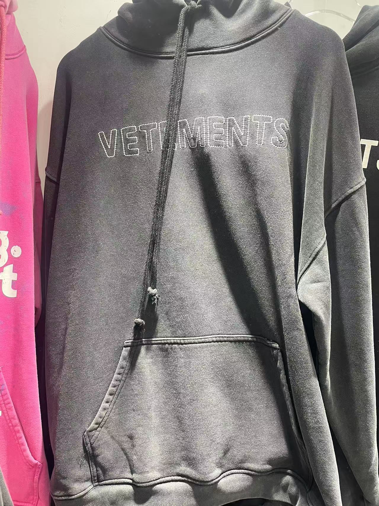 VET*MENTS HOODIES