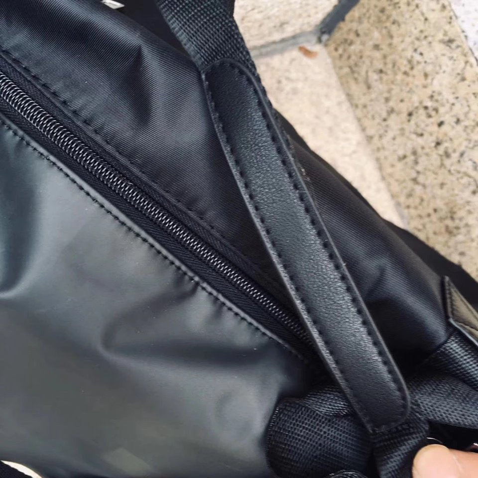 Off White Handbag Large Capacity Crossbody Bag OW Fashionable Arrow Luggage Bag Travel Bag Fitness Handbag Dry and Wet Separate Bag Yoga Bag Backpack Couple Sports Bag Basketball Bag Backpack Trendy Brand Shoulder Bag