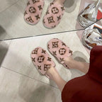 Pantuflas LV Elegantes y Cómodas