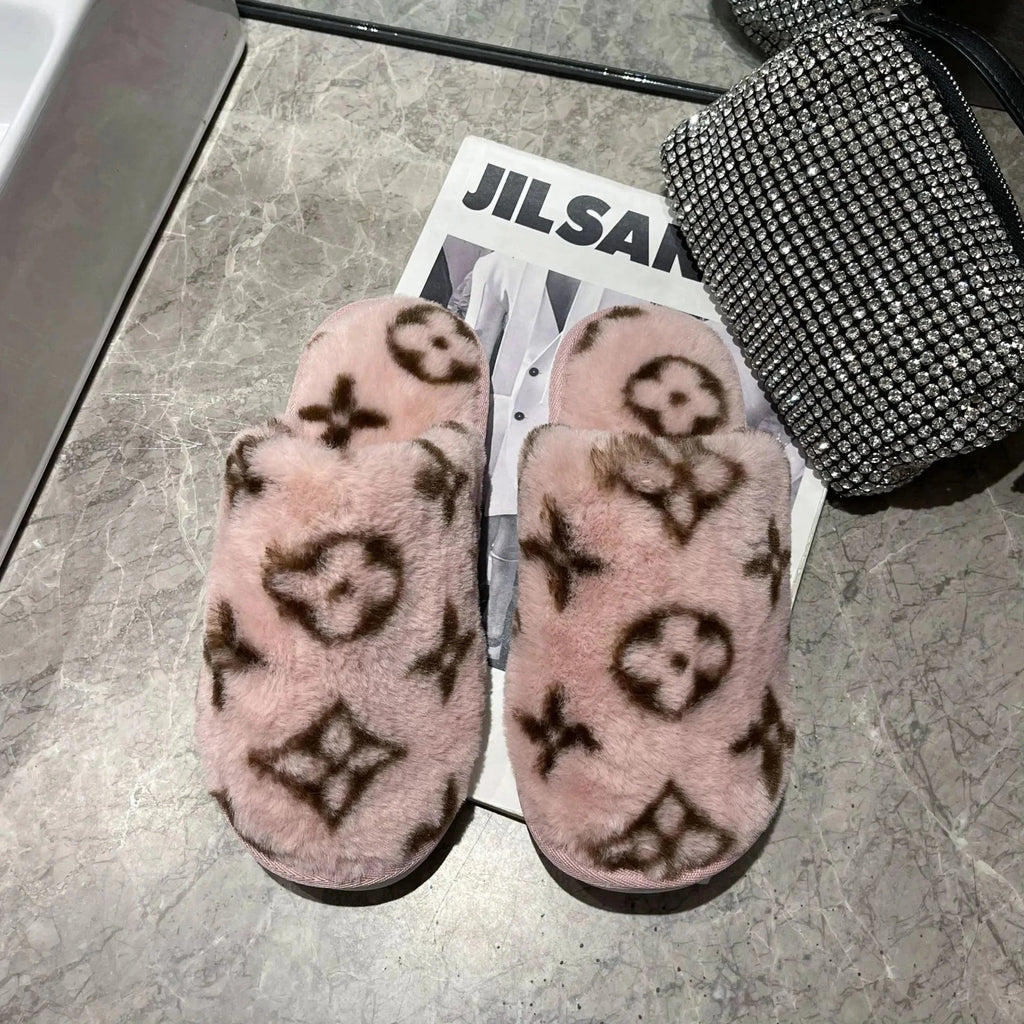 Pantuflas LV Elegantes y Cómodas
