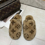 Pantuflas LV Elegantes y Cómodas