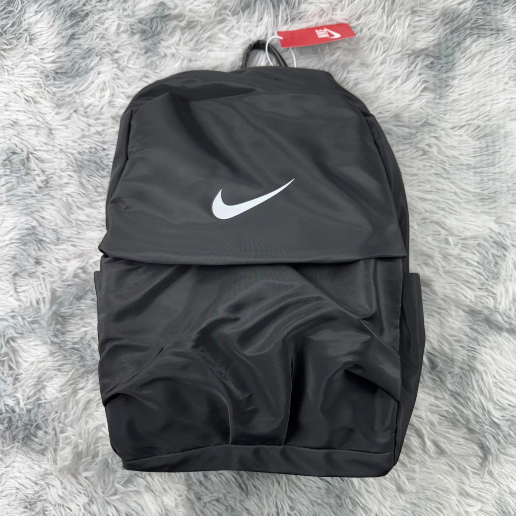 Random distribution of backpacks