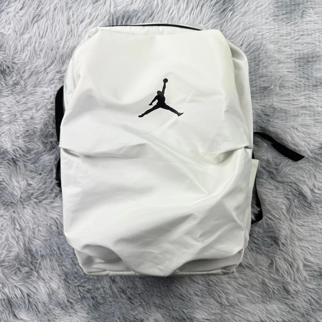 Random distribution of backpacks