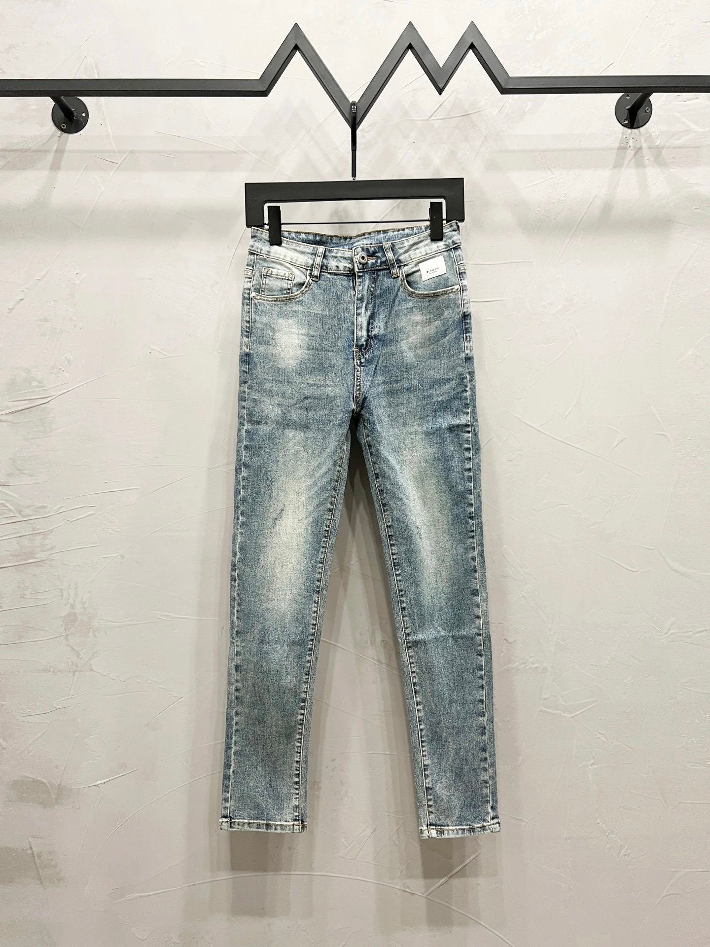 Jeans de Marca Estilo Urbano