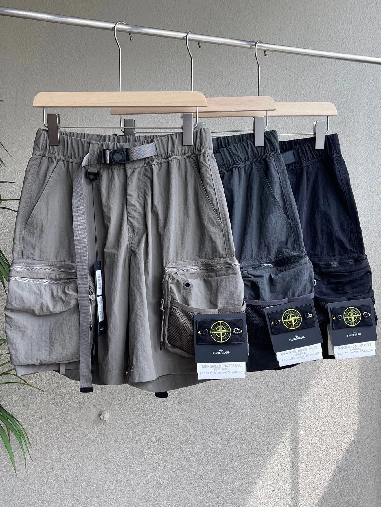 Shorts Cargo Stone Island Premium Imagen principal del producto