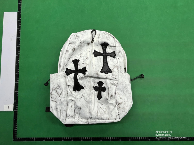 Mochila Crow Heart Teñida con Barro - Diseño Artesanal Único - Image 7