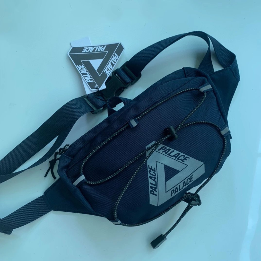 Riñonera PALACE Triangle Print Reflectante - Bolsa de Pecho para Pareja