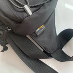 Riñonera PALACE Triangle Print Reflectante - Bolsa de Pecho para Pareja