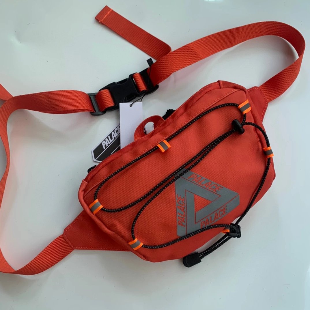 Riñonera PALACE Triangle Print Reflectante - Bolsa de Pecho para Pareja